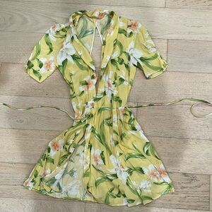 Yellow green coral floral short sleeve wrap dress with collar and open back XS